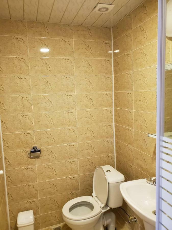 Отель Хостел FAMILY Кутаиси Экстерьер фото